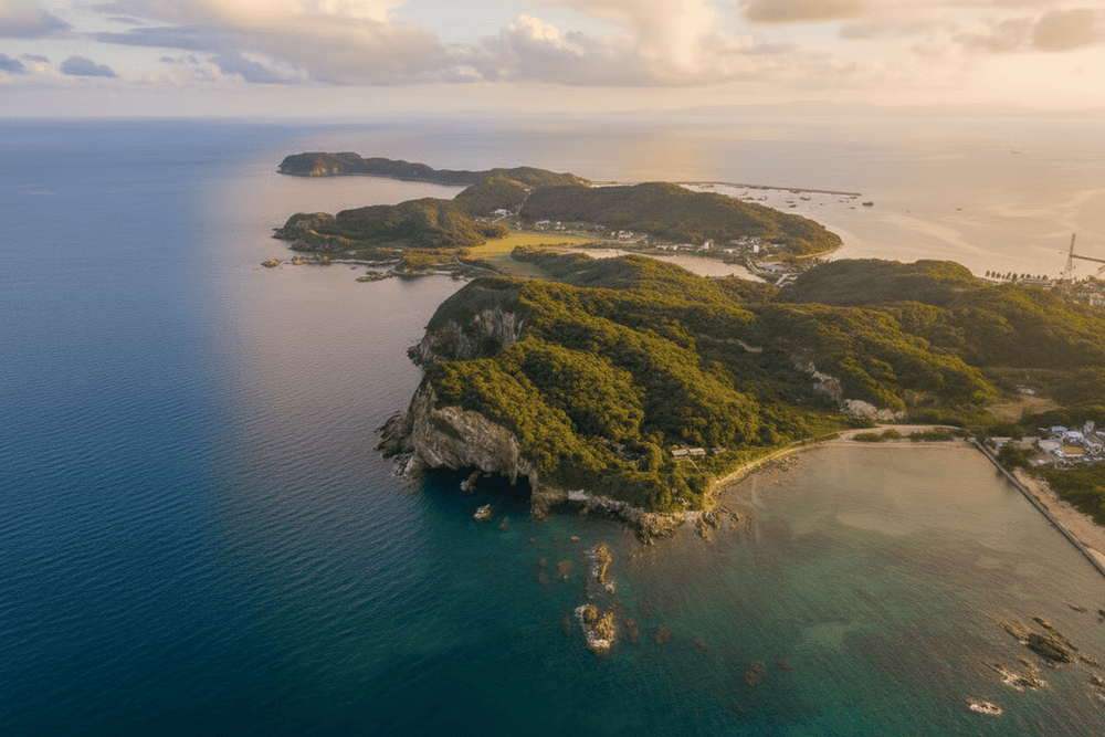 Co To Island stands out with crystal-clear waters, romantic coastal roads, and a peaceful atmosphere ideal for a relaxing getaway (Source: Pexels)